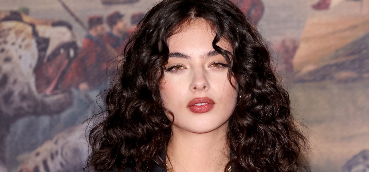 "Είμαι σε σχέση με τον άντρα Tim Burton και όχι με τον σκηνοθέτη" : Η σπάνια εξομολόγηση της Μonica Belluci - εικόνα 1