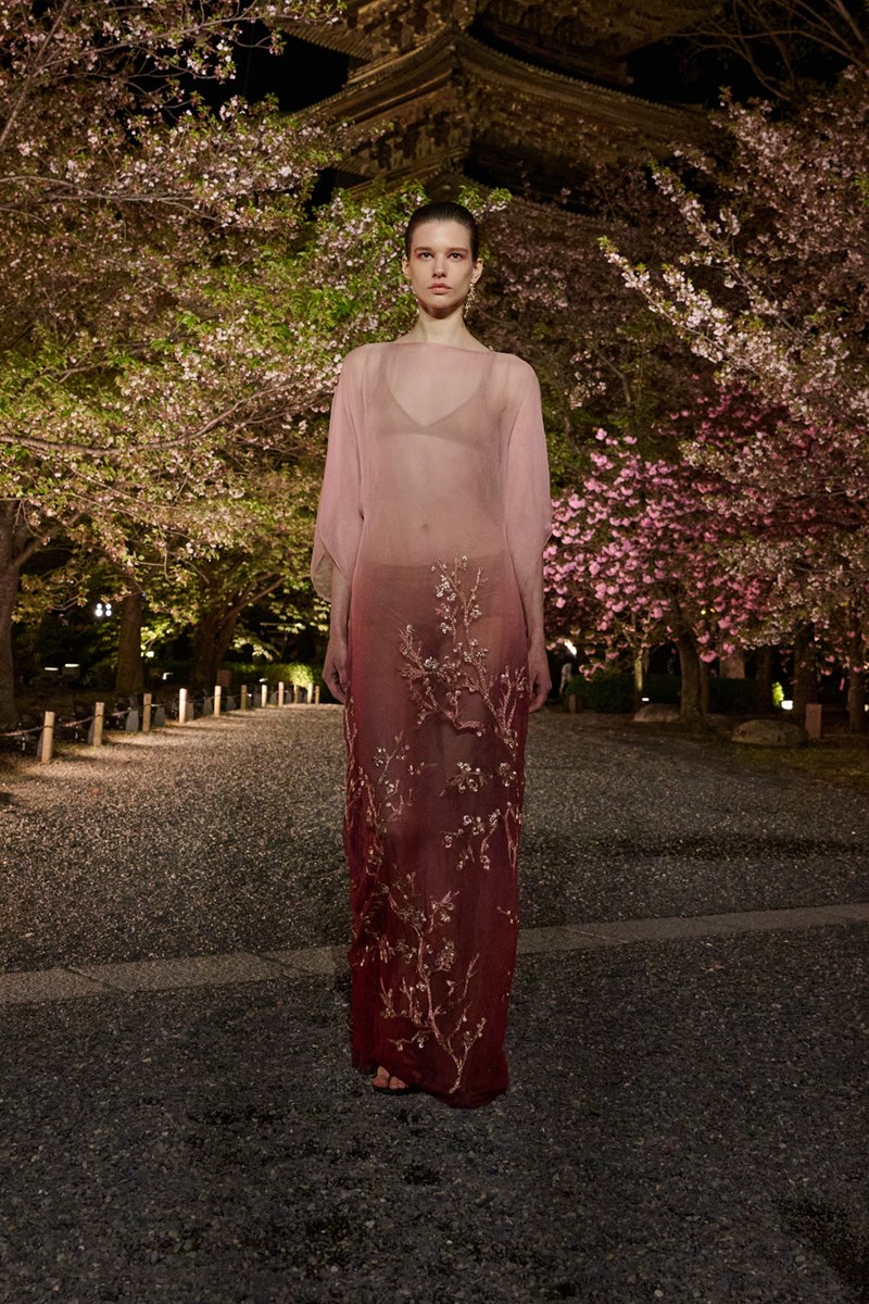 DIOR_W_RTW_FALL25_KYOTO_LOOK