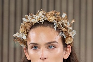 Θες άμεσο lifting στα μάτια; Αυτό το hack με το concealer θα σου χαρίσει το πιο ανορθωμένο βλέμμα - εικόνα 1