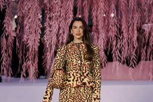 Style icon: Οι statement εμφανίσεις της Margot Robbie στο press tour της ταινίας "Wuthering Heights" - εικόνα 1