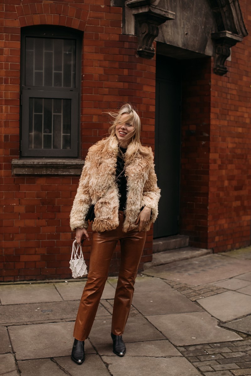 dermatino-panteloni-elle-gr