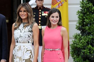 Η Julianne Moore κράτησε την ιδανική τσάντα για κάθε μέρα στη δουλειά - εικόνα 4