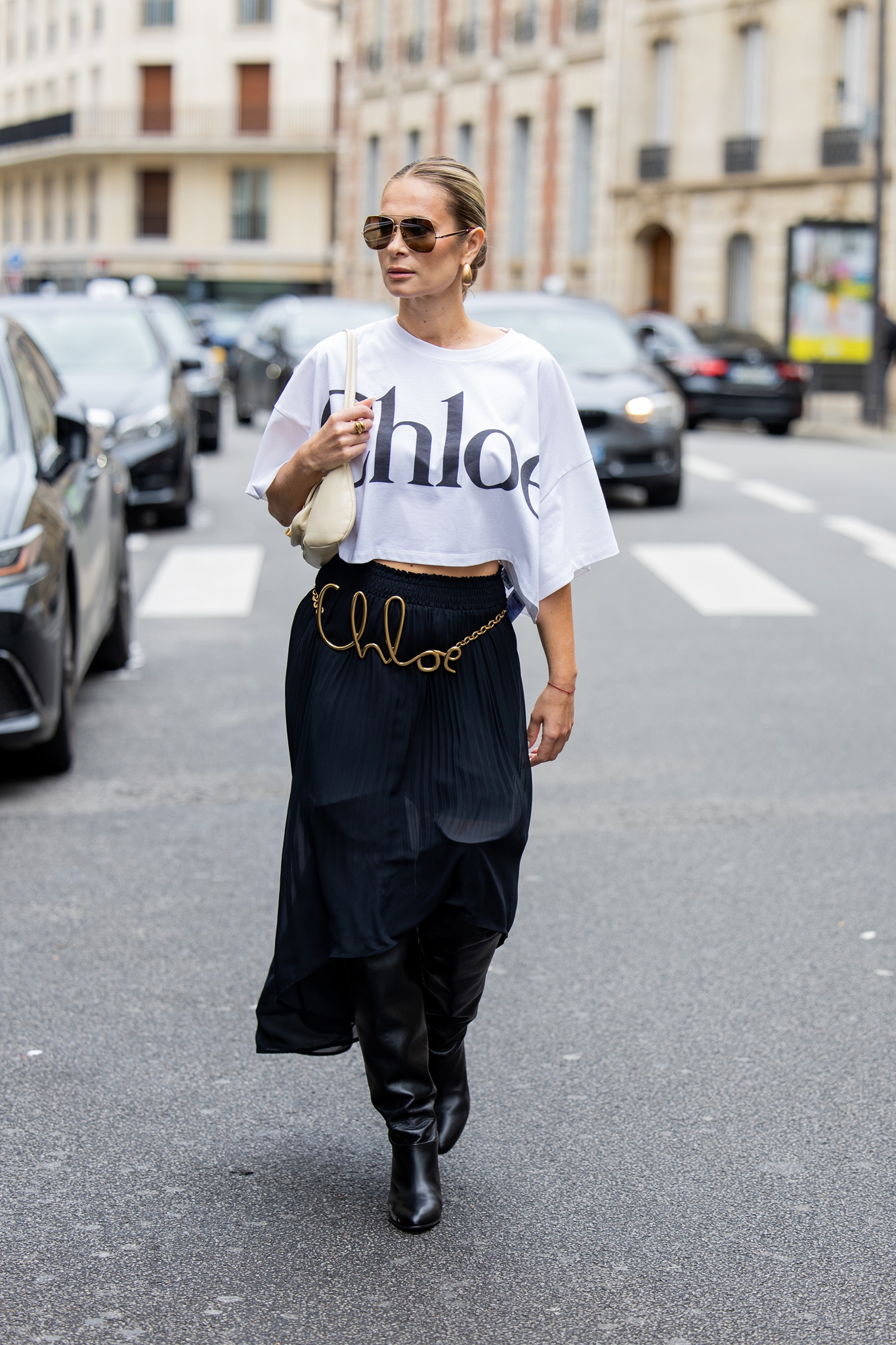 Οι fashion experts σού δείχνουν πώς να φορέσεις το λευκό παντελόνι αυτό το καλοκαίρι - εικόνα 1