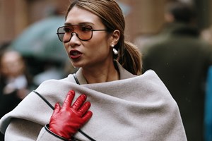 Rich girl energy: Αυτά τα αξεσουάρ αποπνέουν πολυτέλεια σε κάθε λουκ - εικόνα 1