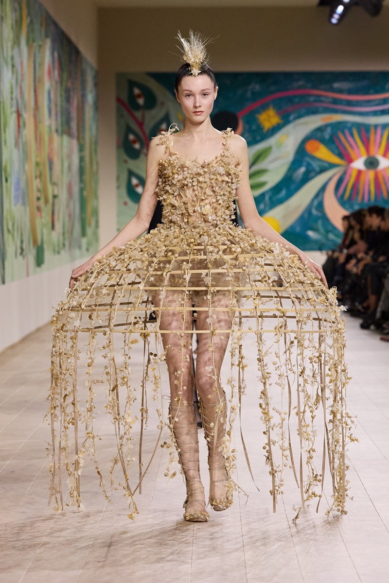 DIOR