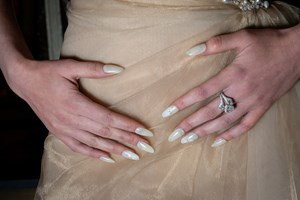 Νεανικά Χέρια: 3 μανικιούρ με αντιγηραντικά αποτελέσματα - εικόνα 1