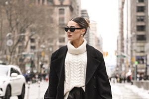 Η οικονομική ζακέτα που μοιάζει "ακριβή" και θα συνοδεύσει όλα τα luxury looks σου - εικόνα 2