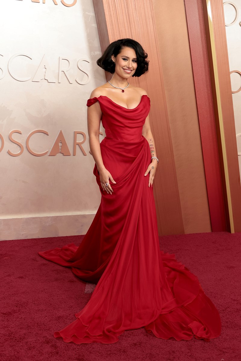 raye_oscars_elle_gr
