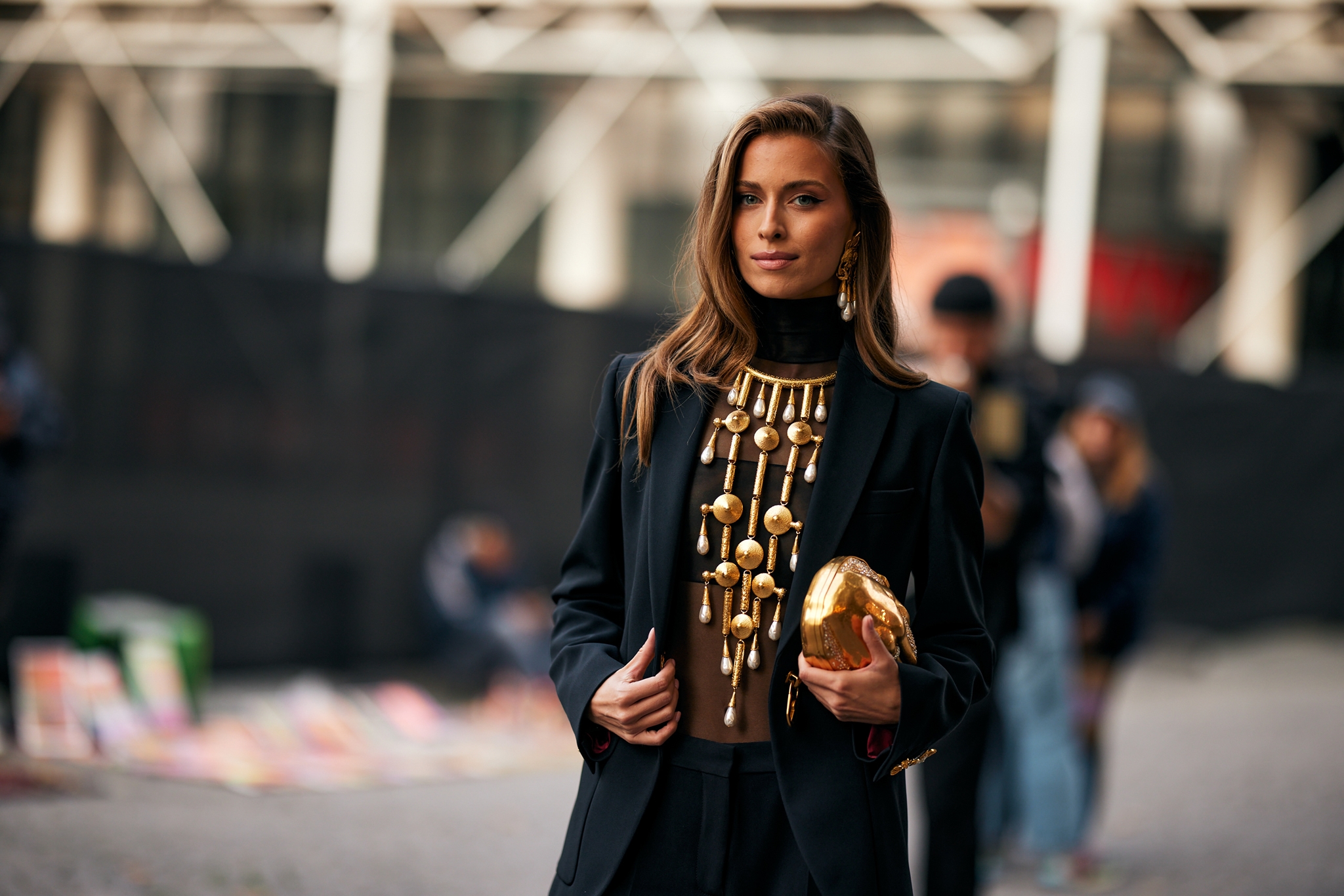 7 τάσεις που θα φορέσουμε το φθινόπωρο του 2025 - εικόνα 1