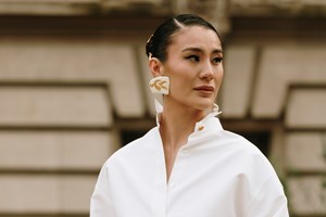 Ψάχνεις το απόλυτο μαύρο φόρεμα; Βρήκαμε 5 άχαστες επιλογές για εσένα που είσαι chic queen - εικόνα 6