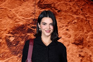 Mango: Η νέα capsule συλλογή με την υπογραφή της Kaia Gerber μας βάζει επίσημα σε γιορτινό mood - εικόνα 11