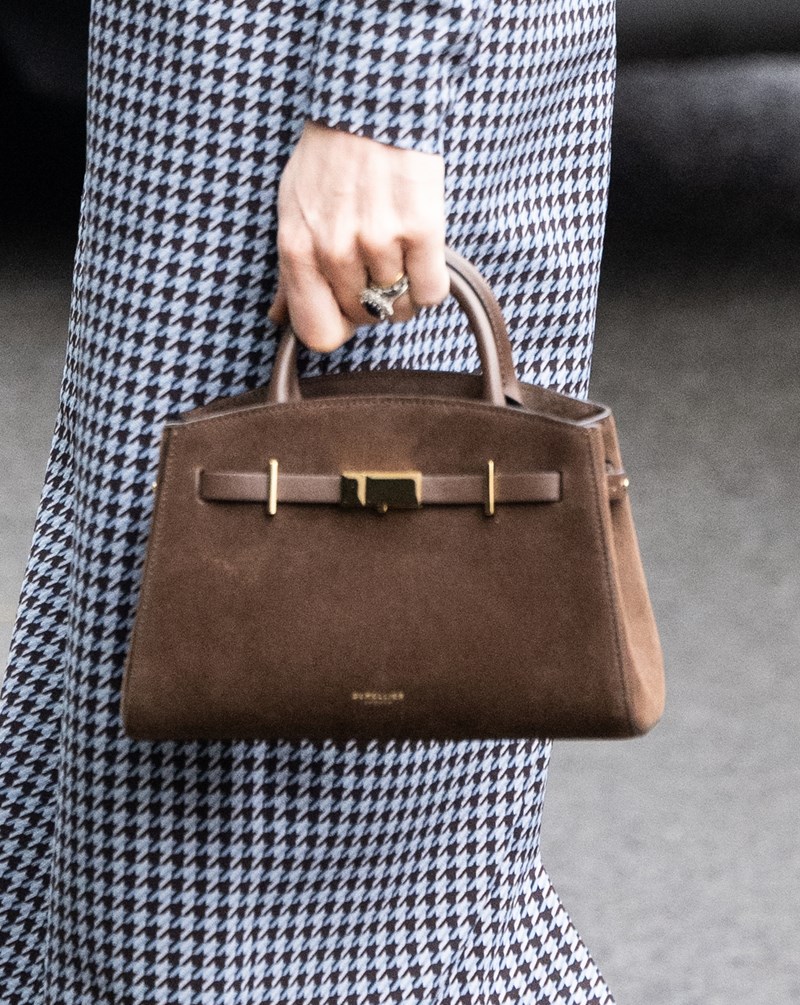 Catherine, Princess of Wales, bag detail, arrives to visit children's mental health charity Anna Freud at Anna Freud Centre on November 27, 2025 in London, England.