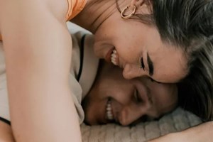 Σχέση ζωής ή "σχεσούλα": Γιατί αρκούμαστε σε σχέσεις χωρίς έρωτα; - εικόνα 1