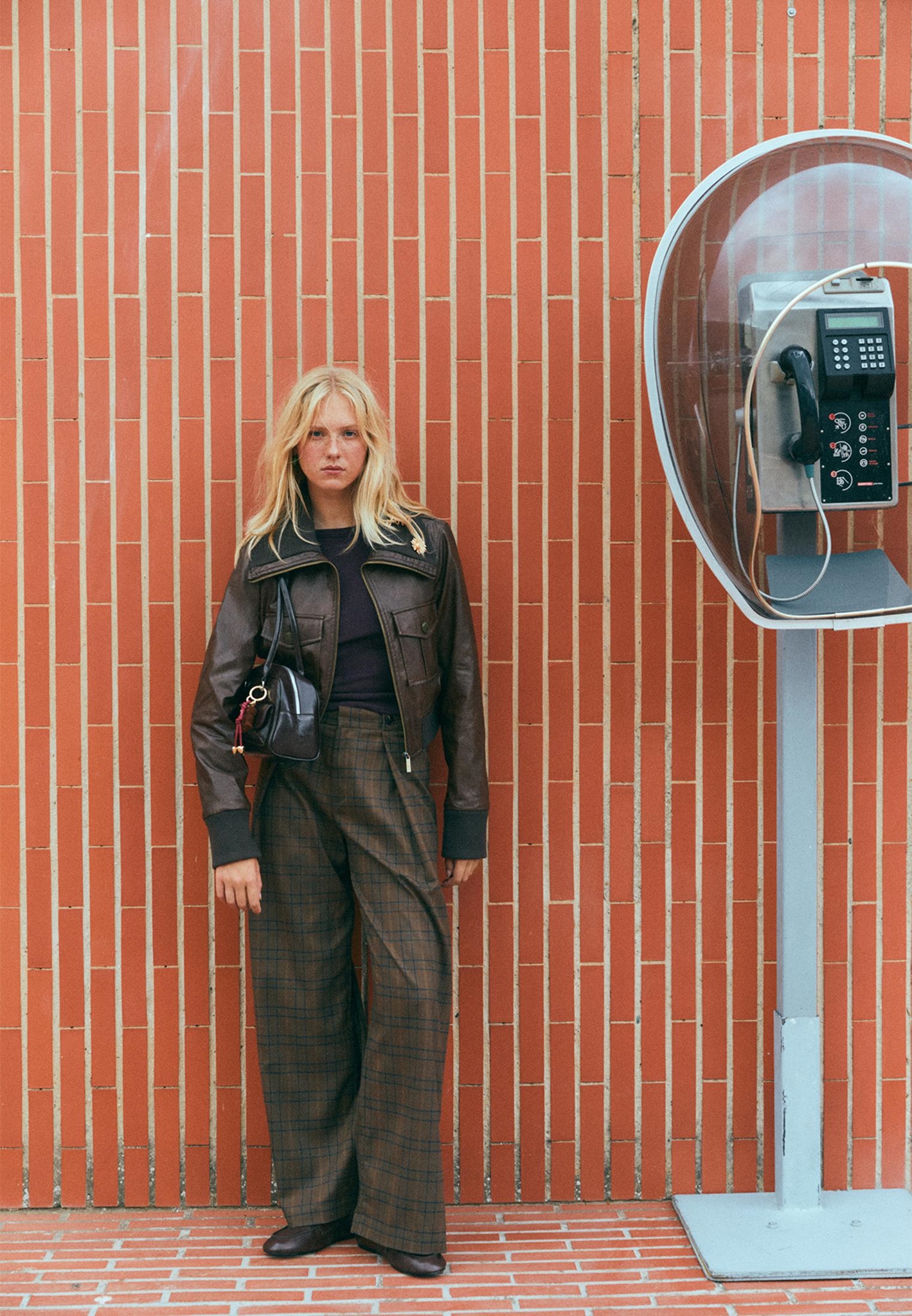 Το ελαφρύ μπουφάν από ZARA που λατρεύουν οι Σκανδιναβές κοστίζει 30 ευρώ - εικόνα 2