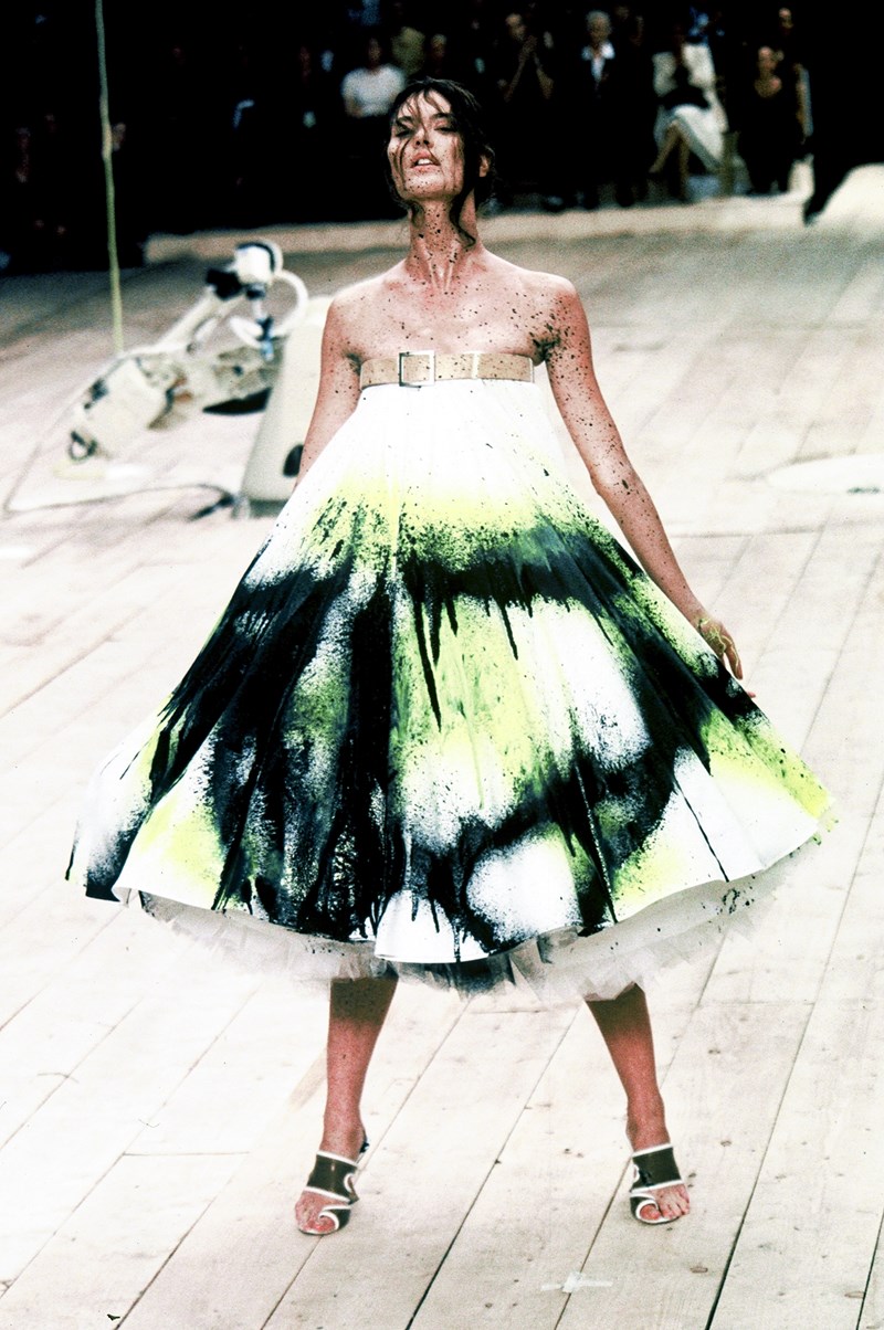 alexander_mcqueen_elle_gr