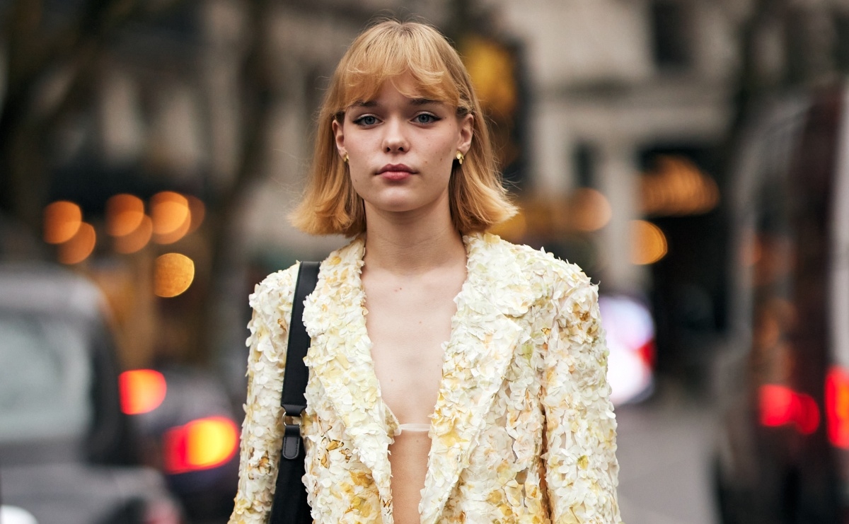 Αυτά είναι τα blazers που επιλέγουν οι fashion experts ως πανωφόρια για τη σεζόν - εικόνα 1