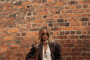 Όλα τα stylish girls αντικαθιστούν τις jelly μπαλαρίνες τους για αυτά τα φλατ παπούτσια - εικόνα 1