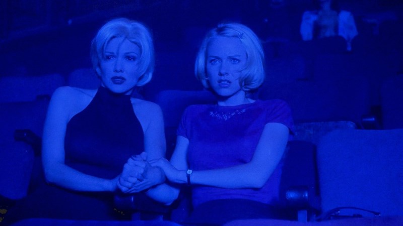 MULHOLLAND DRIVE