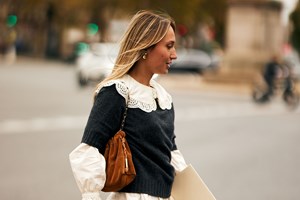 Αυτά τα 5 πουλόβερ ταιριάζουν με όλες τις φούστες του φθινοπώρου - εικόνα 1