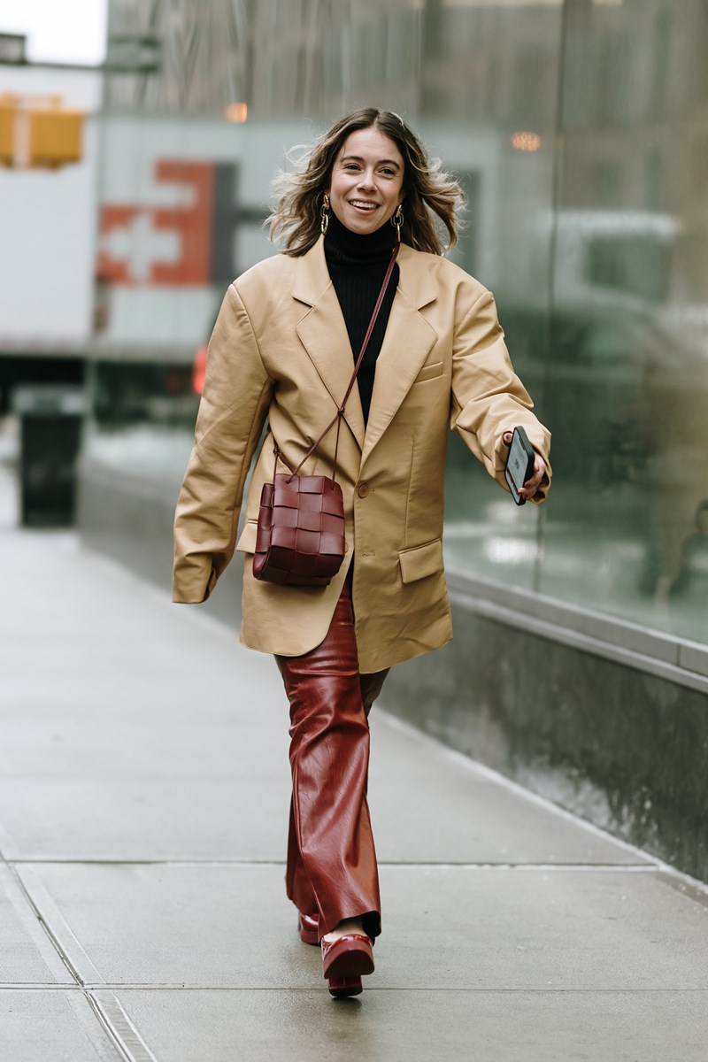 dermatino-panteloni-elle-gr