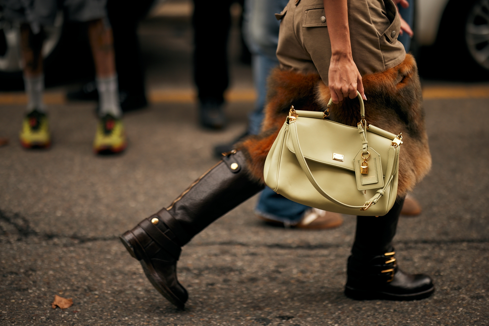 Γιατί τα corporate looks κυριαρχούν στις πιο πρόσφατες runway collections; - εικόνα 5