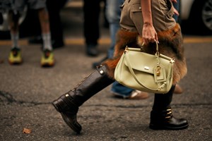 Γιατί τα corporate looks κυριαρχούν στις πιο πρόσφατες runway collections; - εικόνα 5