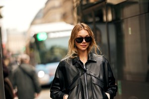 Hot right now: Aυτό το viral τζάκετ από ZARA μοιάζει designer και έχει κατακλύσει το TikTok - εικόνα 4