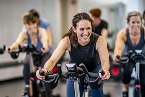 Οι 4 ασκήσεις που "λιώνουν" το κοιλιακό λίπος και επιταχύνουν τον μεταβολισμό - εικόνα 2