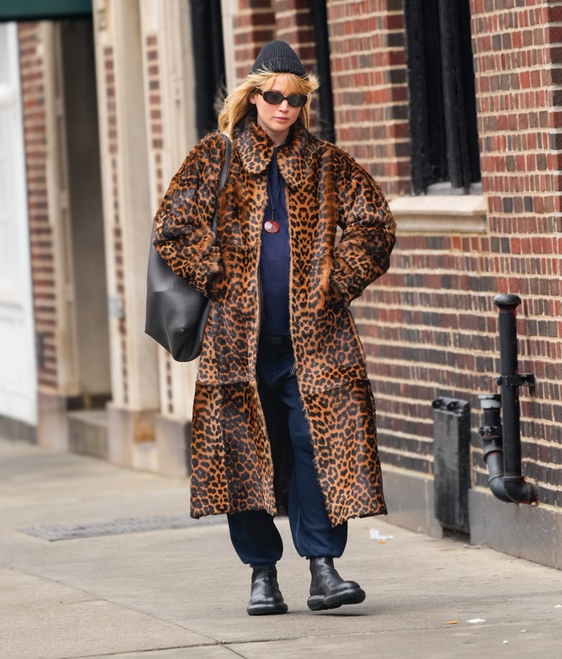jennifer_lawrence_palto_elle_gr