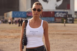 Βρήκαμε τα mules που θα γίνουν η νέα εμμονή σου την άνοιξη - εικόνα 5