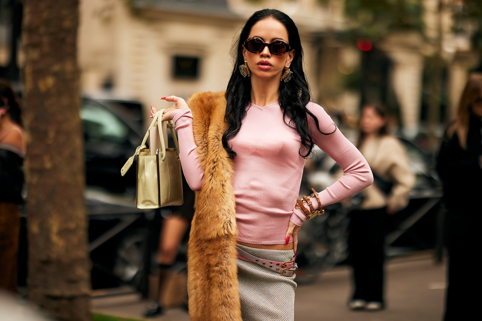 Το χρώμα της σεζόν: Πώς θα το φορέσεις σύμφωνα με τα stylish it girls - εικόνα 16