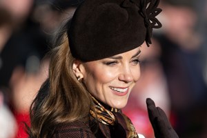 She did it again! Η Kate Middleton με ασύμμετρο blazer σε φλογερό κόκκινο που είχε φορέσει πριν από 3 χρόνια - εικόνα 4