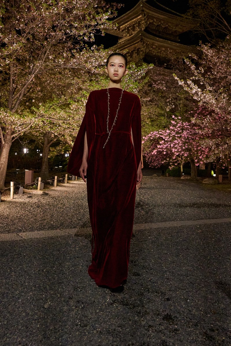 DIOR_W_RTW_FALL25_KYOTO_LOOK