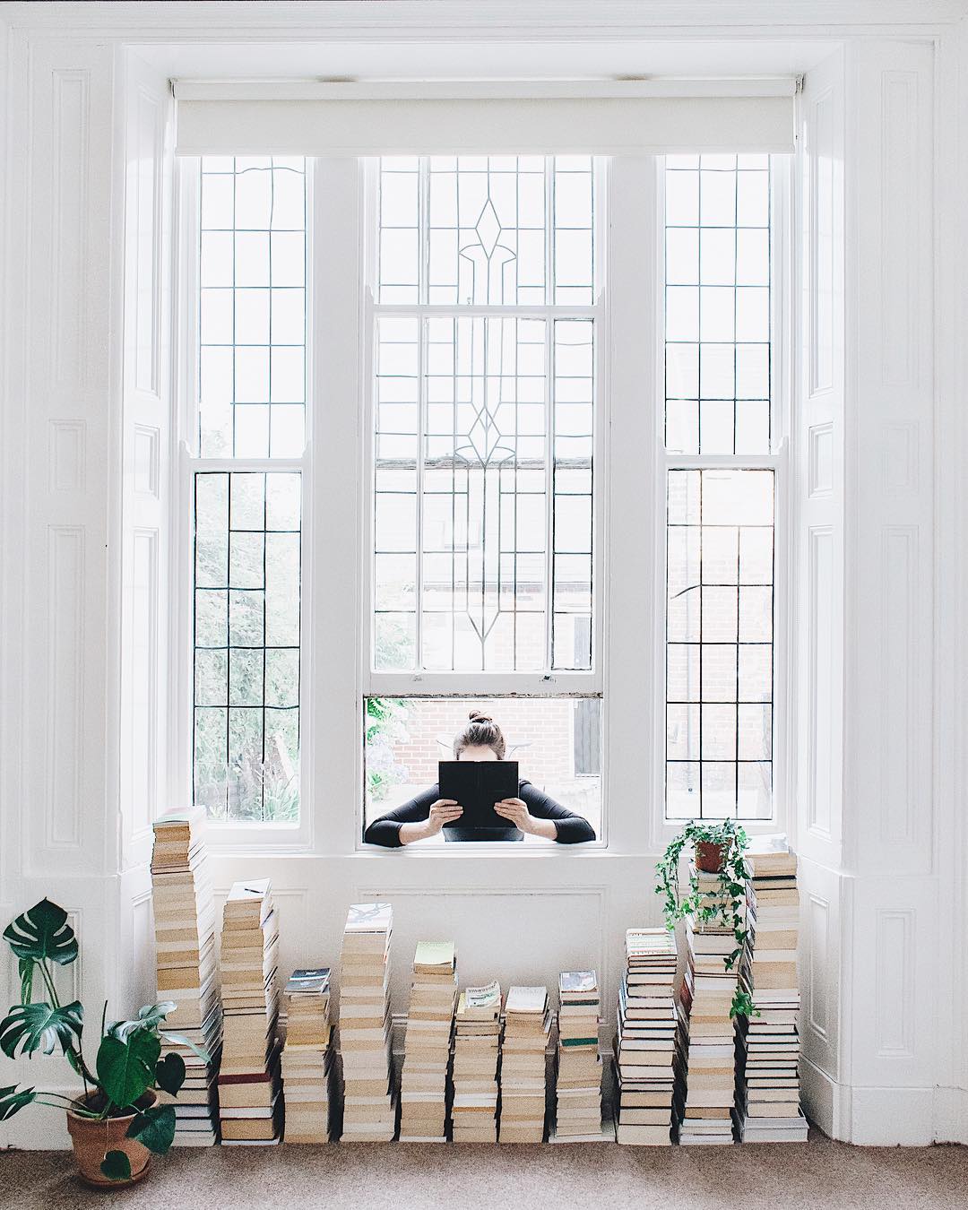 H... Αλίκη στη χώρα των βιβλίων