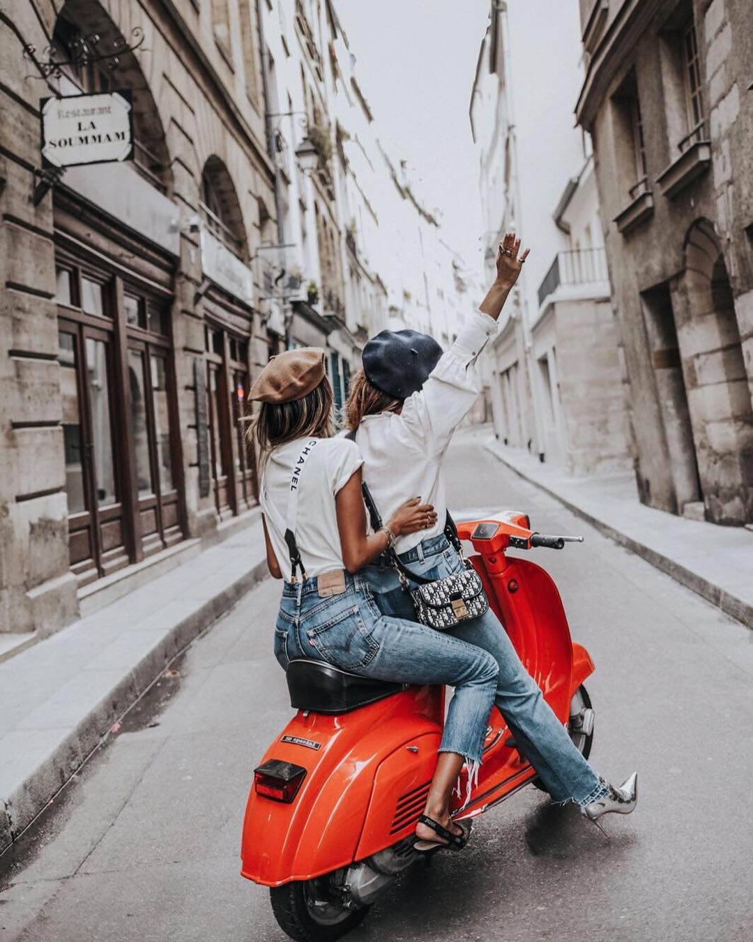 Δύο μπλόγκερ μας ταξιδεύουν στο Παρίσι