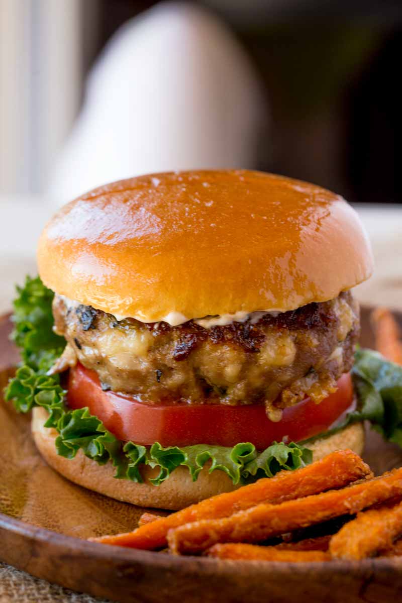 Πώς θα φτιάξετε σπιτικά μπέργκερ γαλοπούλας;