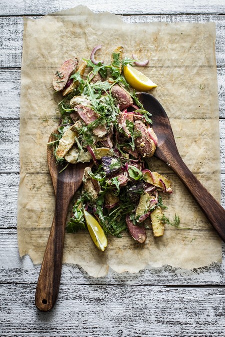 Αυτή η πατατοσαλάτα ταιριάζει και στο γιορτινό τραπέζι