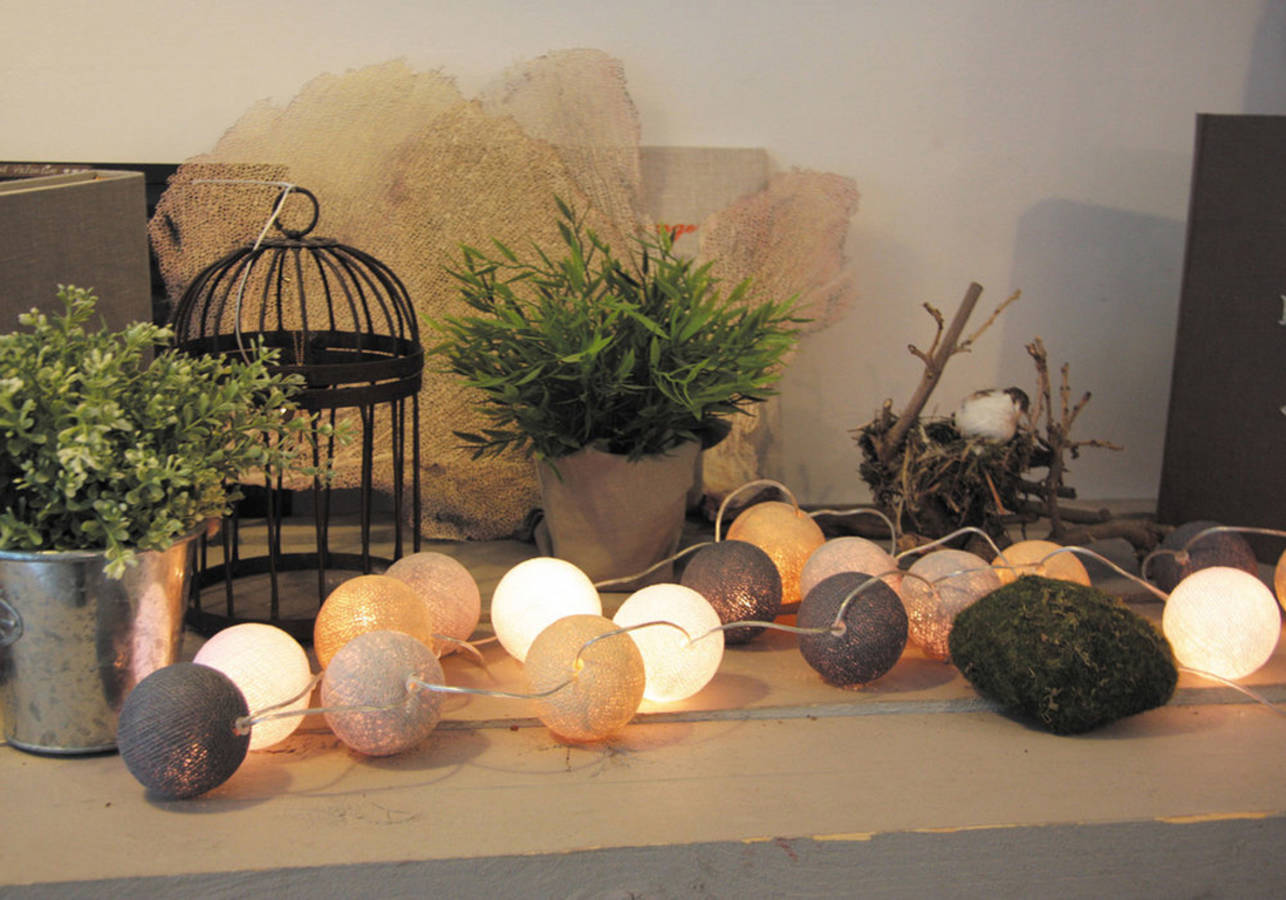 Στολίστε το σπίτι μόνο με φωτάκια