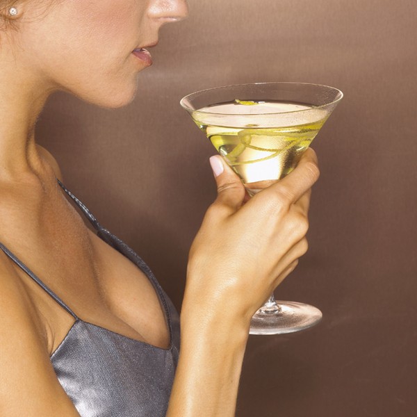 Τι συμβαίνει στο δέρμα όταν πίνουμε;