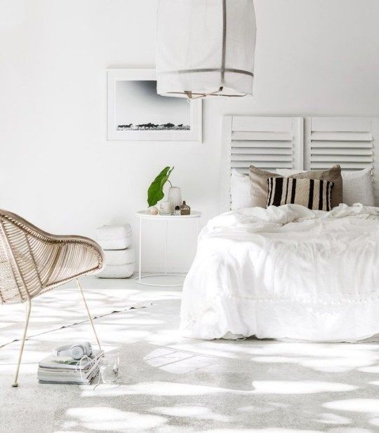 Μίνιμαλ κρεβατοκάμαρες για μοναδικές στιγμές χαλάρωσης