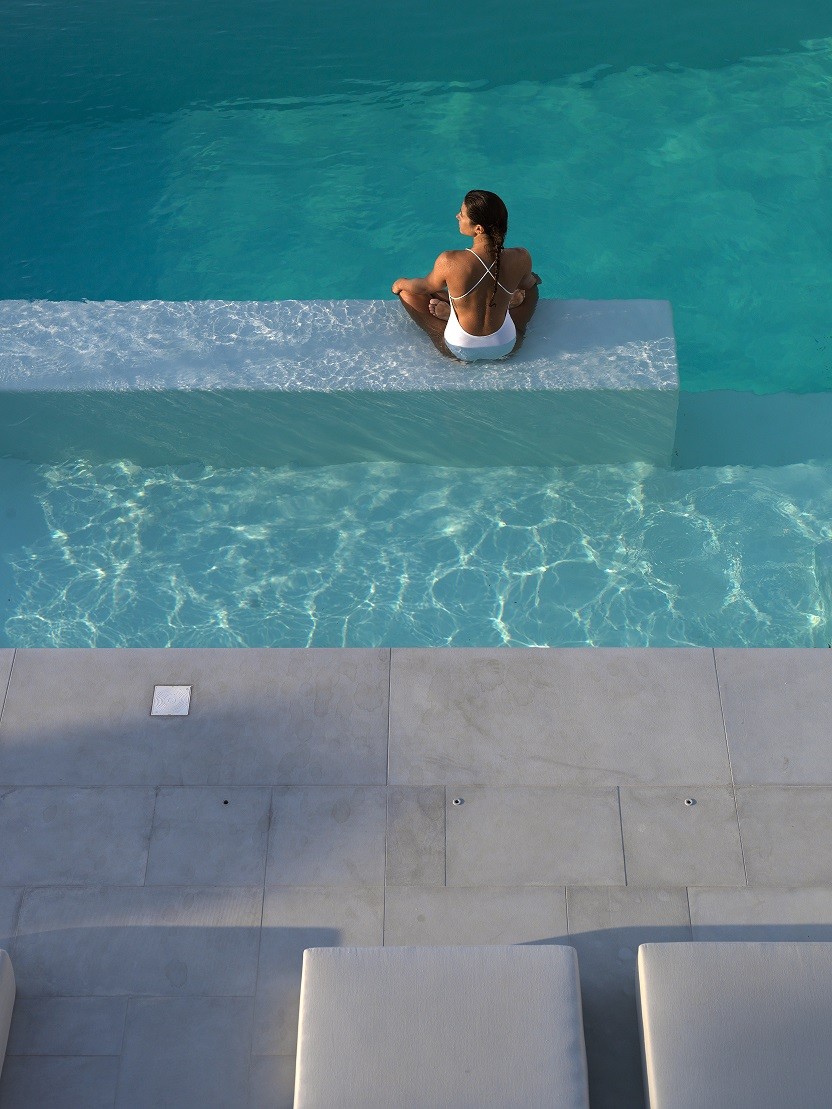 Ένα σπίτι με συντροφιά μόνο το απέραντο γαλάζιο