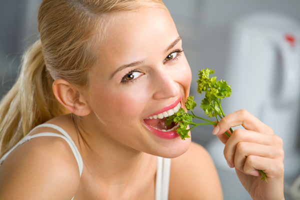 Μαϊντανός: Η τροφή που ανακουφίζει από το πρήξιμο