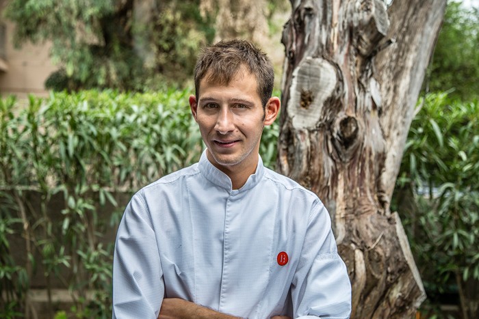 Ένας Έλληνας σεφ ταξιδεύει τις γεύσεις της Ελλάδας σε όλο τον κόσμο