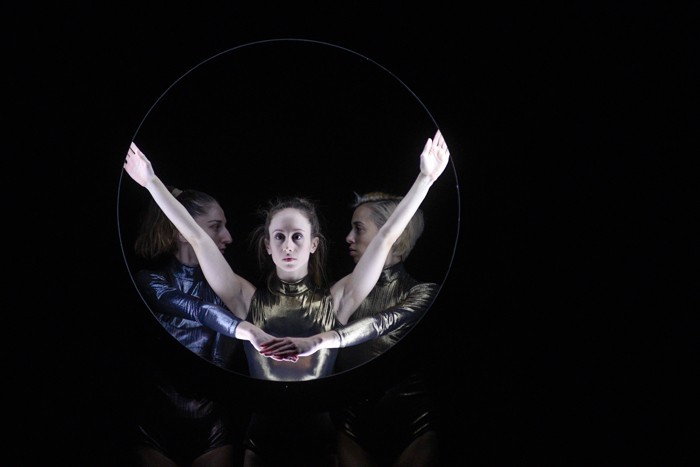 H θεατρική πρόταση της εβδομάδας: «Γαλαξίας»: μία σκηνή μετράει τ’ άστρα