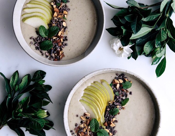 Με αυτό το smoothie bowl ξεκινά την ημέρα της η Elle Macpherson