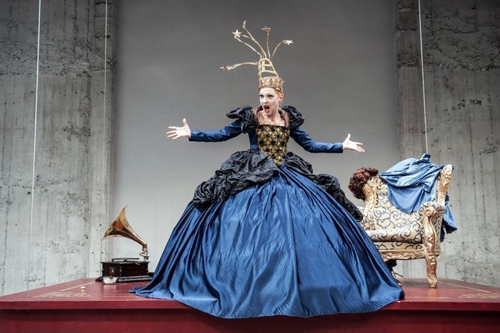 H θεατρική πρόταση της εβδομάδας: «Φλόρενς Φόστερ Τζένκινς-Ενθύμιο»