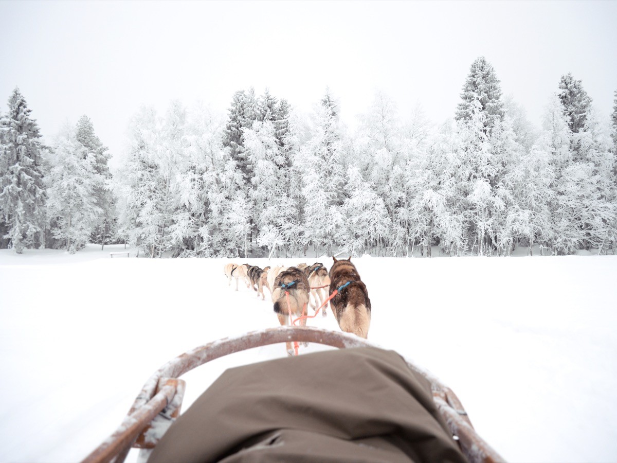 Ταξιδέψτε παντού με τη μίνιμαλ ματιά αυτής της φωτογράφου