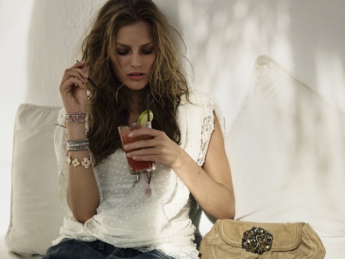 Ποια ποτά ερεθίζουν το δέρμα; (προσέξτε την ώρα που τα πίνετε)