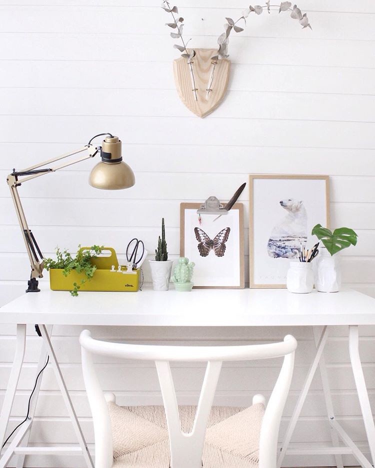 Minimal γωνιές με χρώμα που θα σας φτιάξουν τη μέρα