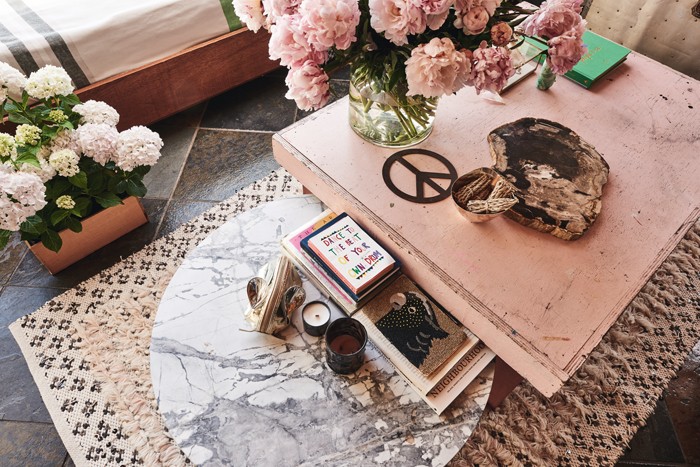 Ένα σπίτι γεμάτο λουλούδια